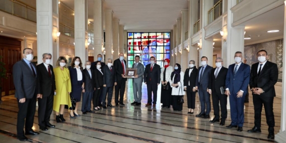 İmamoğlu’ndan Muhtarlara Özel Bütçeye Destek