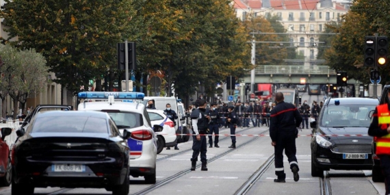 Fransa’da Bıçaklı Saldırı!