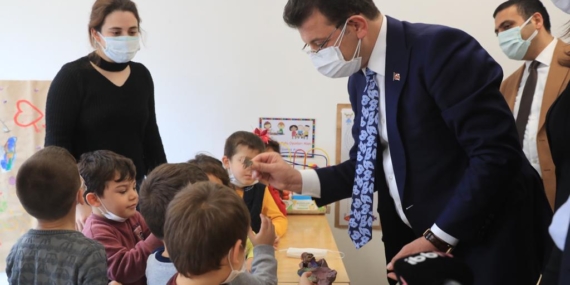 İmamoğlu’ndan ‘Mahalle Evleri’ Ziyareti