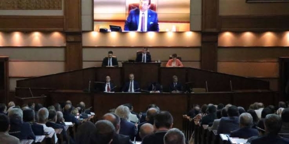 Hıncal Uluç’tan İBB çıkışı: İstanbul Belediyesi’nin iyi bir iş yapmasına imkân yok