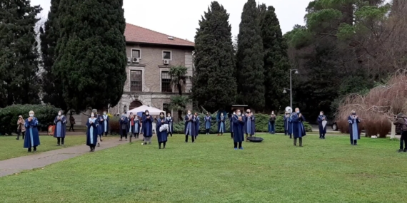 Boğaziçi akademisyenleri eylemlerine yağmur altında devam etti 9 Boğaziçi akademisyenleri eylemlerine yağmur altında devam etti