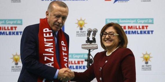 Fatma Şahin, Cumhurbaşkanı Erdoğan'ı 'başöğretmen' ilan etti! 3 Fatma Şahin, Cumhurbaşkanı Erdoğan’ı ‘başöğretmen’ ilan etti!