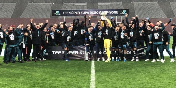 Trabzonspor'un Süper Kupa şampiyonluğuna siyaset dünyasından kim, ne tepki verdi ? 11 Trabzonspor’un Süper Kupa şampiyonluğuna siyaset dünyasından kim, ne tepki verdi ?