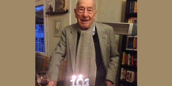 Cahit Kayra yaşamını yitirdi