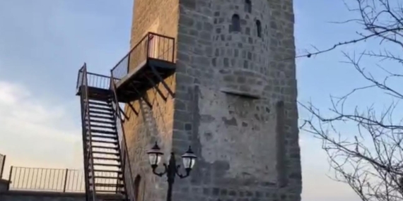 Trabzon Milletvekili Kaya: Bu demir merdiven hangi aklın ürünüdür?