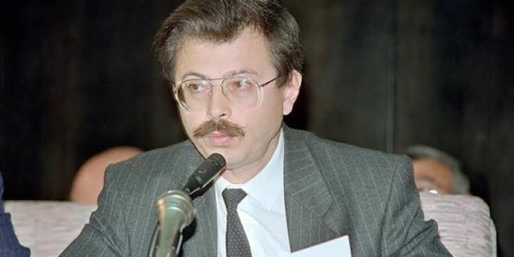 Adnan Kahveci, mezarı başında anılacak!