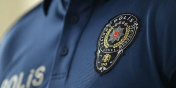 İntihar Eden Polisin 'çalmakla' Suçlandığı Gözlük, Karakolun Çay Ocağından Çıktı! 2 İntihar Eden Polisin ‘çalmakla’ Suçlandığı Gözlük, Karakolun Çay Ocağından Çıktı!