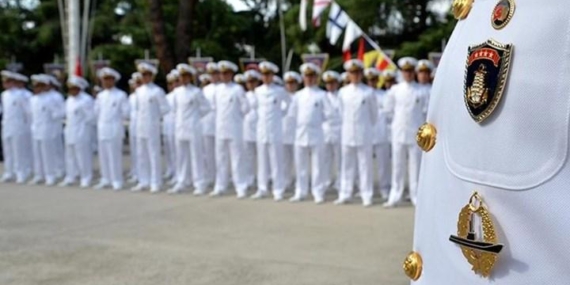 Emekli Amirallerin Gözaltı Süresi Uzatıldı 3 Emekli Amirallerin Gözaltı Süresi Uzatıldı