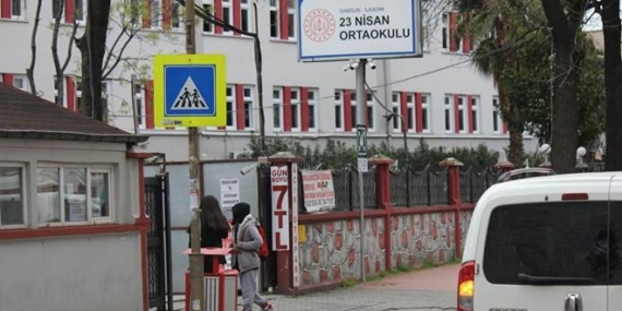 Samsun'da Ortak Flüt Kullanan 5 Öğrencinin Ailesinden 14 Kişi Virüse Yakalandı! 7 Samsun’da Ortak Flüt Kullanan 5 Öğrencinin Ailesinden 14 Kişi Virüse Yakalandı!
