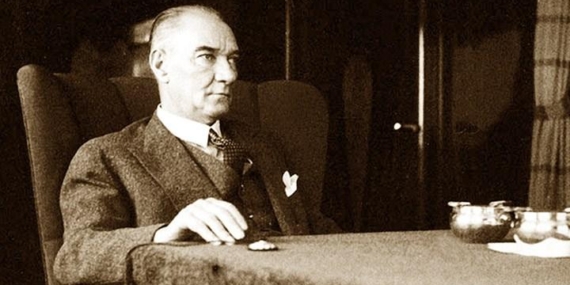 Mustafa Kemal Atatürk’ün ‘Nutuk’ adlı eserinin öğrencilere dağıtılması ‘uygun’ bulunmadı!