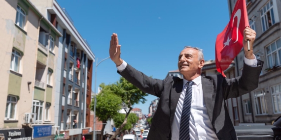 19 Mayıs Coşkusu Küçükçekmece'de Evlere Konuk Oldu 3 19 Mayıs Coşkusu Küçükçekmece’de Evlere Konuk Oldu