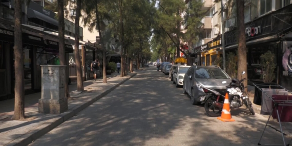 İzmir’de Cafe ve Barların Kapılarına Kilit Vuruldu