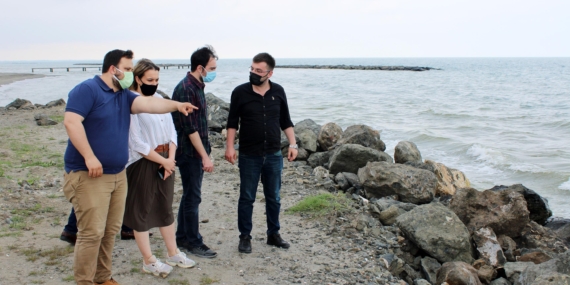 CHP’li gençlerden Demir’e kıyı erozyonu tepkisi