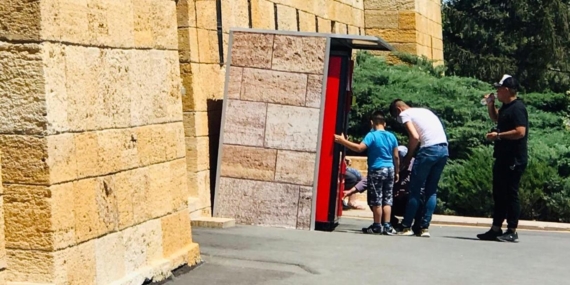 Mimarlardan Anıtkabir’deki otomatlar hakkında suç duyurusu