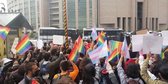 Boğaziçi davasında 12 öğrencinin yurt dışına çıkış yasaklarının devamına karar verildi! 4 Boğaziçi davasında 12 öğrencinin yurt dışına çıkış yasaklarının devamına karar verildi!