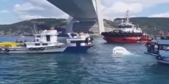 İstanbul Boğazı’nda gemi ile tekne çarpıştı 2 kişi hayatını kaybetti