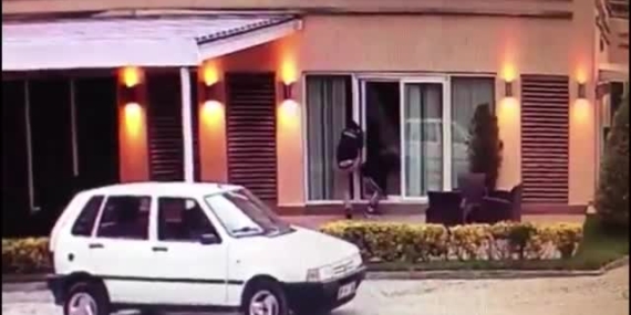 Özel Güvenlik Kıyafeti Giyip İş Yerini Soydular