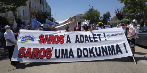 Saroz Körfezi’ne yapımı planlanan dev kargo gemisi limanı, binerce kişilik mitingle protesto edildi