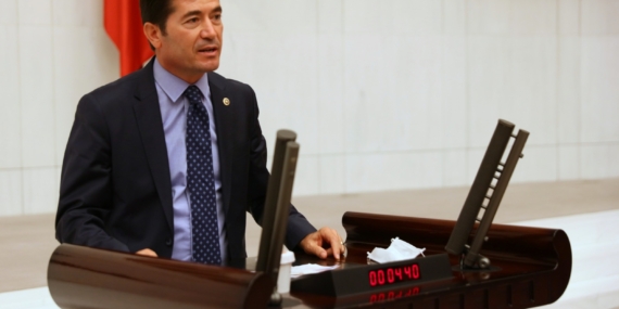 ''AKP, yüzyıllık Cumhuriyetin hayırsız evladıdır'' 4 ”AKP, yüzyıllık Cumhuriyetin hayırsız evladıdır”