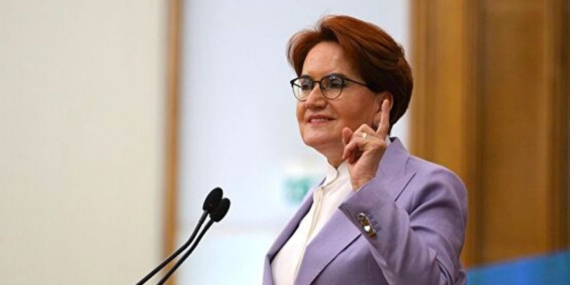 MERAL AKŞENER, MASAYI DEVİRDİ! 3 MERAL AKŞENER, MASAYI DEVİRDİ!
