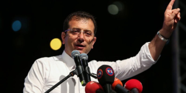 MİLLİ İRADEYE 'AHMAK' YARGILAMASI 15 MİLLİ İRADEYE ‘AHMAK’ YARGILAMASI