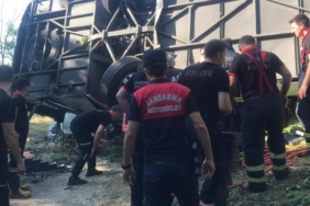 son-dakika-kirklareli-nde-yolcu-otobusu-devrildi-15058886_3276_m