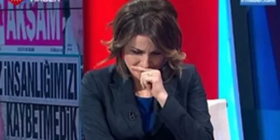 TRT SPİKERİ DENİZ DEMİR,GERİCİLERİN HEDEFİ OLDU.