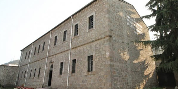 TRABZON’A BU KÖTÜLÜĞÜ YAPMAYIN!